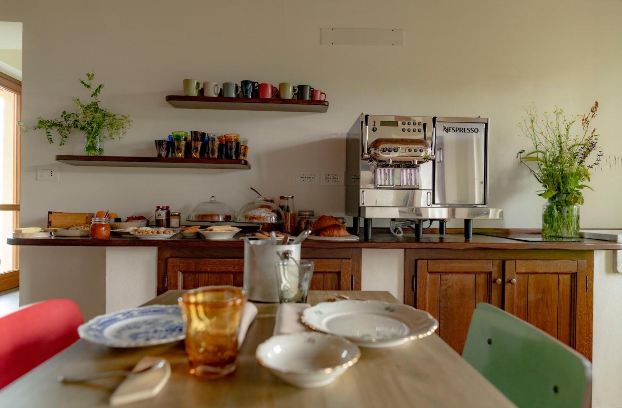 Ca' Nadin Agriturismo San Damiano dʼAsti Eksteriør bilde