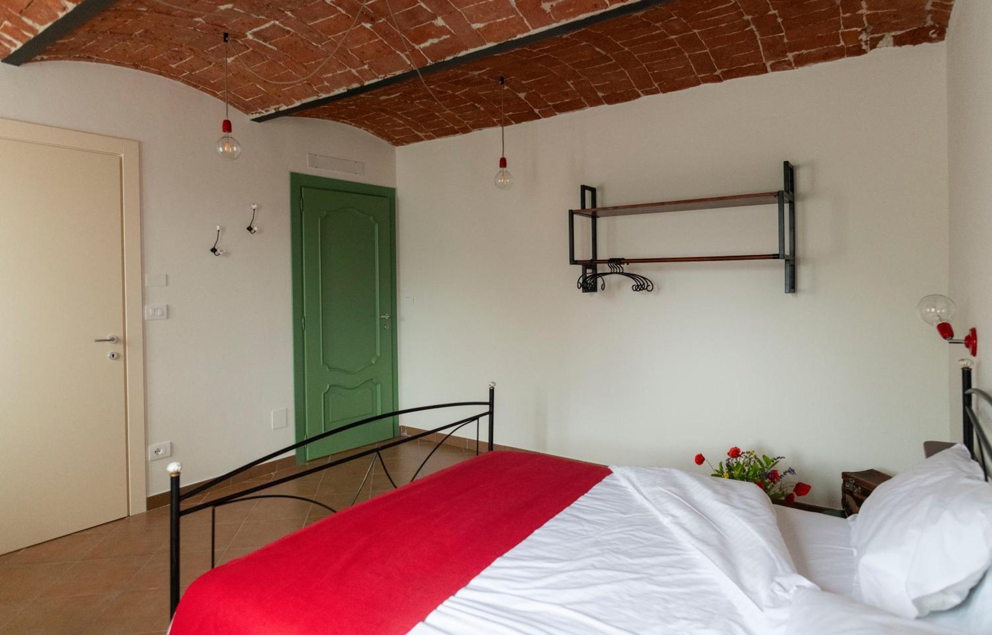 Ca' Nadin Agriturismo San Damiano dʼAsti Eksteriør bilde