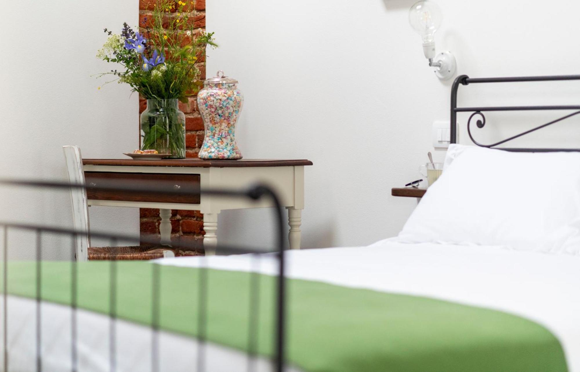 Ca' Nadin Agriturismo San Damiano dʼAsti Eksteriør bilde