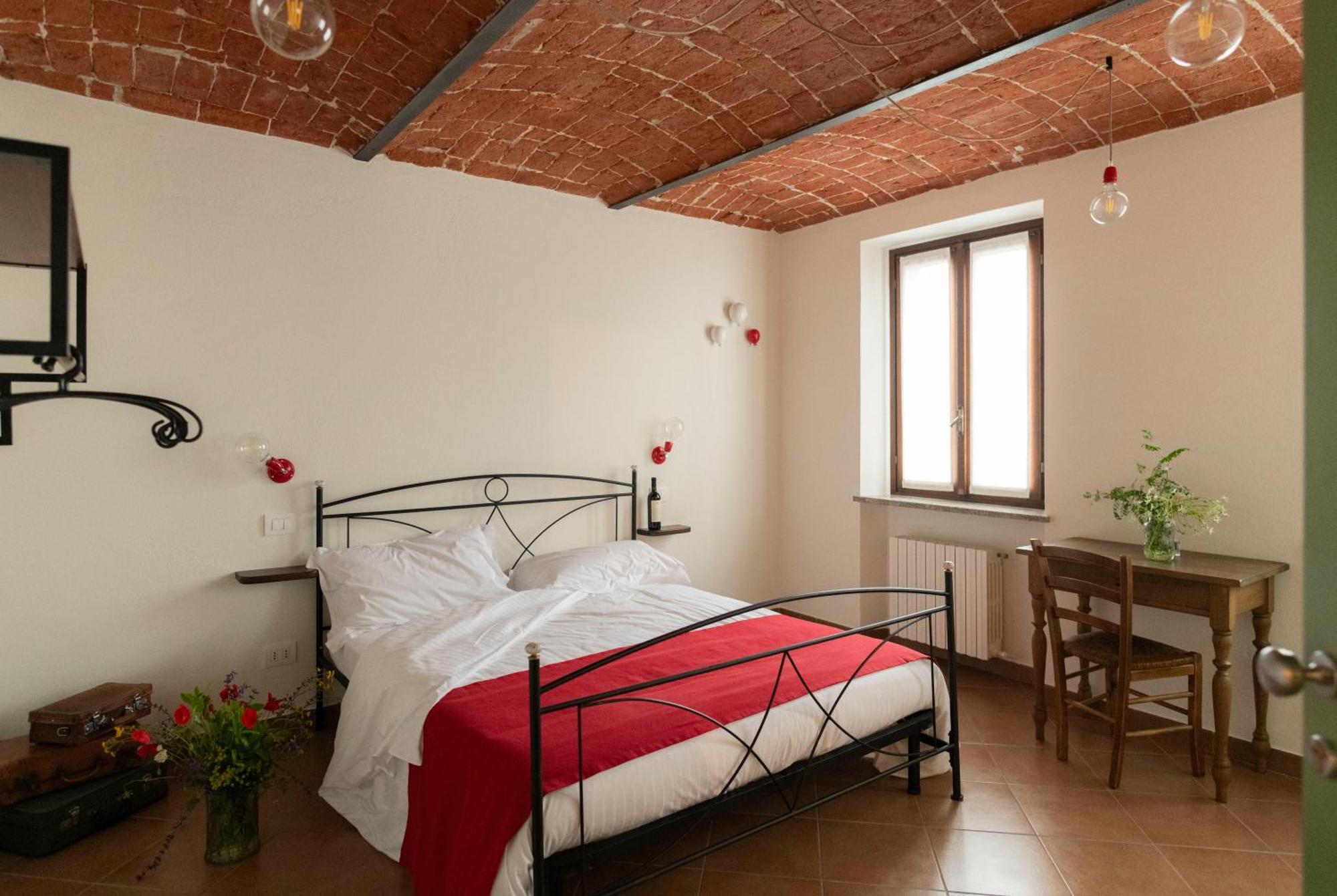 Ca' Nadin Agriturismo San Damiano dʼAsti Eksteriør bilde