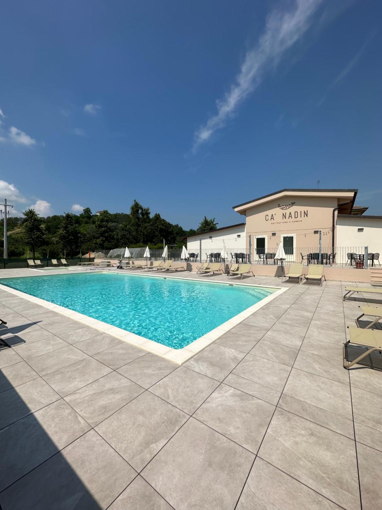 Ca' Nadin Agriturismo San Damiano dʼAsti Eksteriør bilde